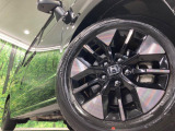 【純正16インチアルミホイール】外観にマッチした純正アルミホイールを装着しております。各種社外アルミホイールや、スタッドレスタイヤも取扱いしております。是非ご相談ください♪