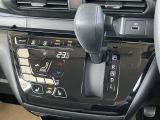 【オートエアコン】 設定温度は一定のまま、1年中、車内は快適空間♪快適温度♪