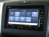 ナビゲーションは純正メモリーナビ(VXM-214VFi)を装着しております。AM、FM、CD、DVD再生、Bluetooth、音楽録音再生、フルセグTVがご使用いただけます。