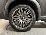 タイヤサイズは255/45/R20です☆