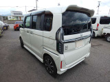 30台近くの展示車両をご用意し、ご来店お待ちしております。在庫は随時入れ替わっていますので、希望の車がない場合もちょくちょくサイトをご確認ください。