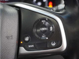 ◆アダプティブクルーズコントロール◆予め設定した車速内でクルマが自動的に加減速。前走車との適切な車間距離を維持しながら追従走行します。【LKAS】車線維持支援システムでステアリング操作を支援。