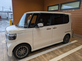 ホンダセンシングはレーダーとカメラにより、衝突回避を支援し、被害を軽減します。