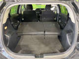 普段のお買い物や通勤、送迎等に十分な荷室スペースを確保しております。セカンドシートを倒すと、大きな荷物の積載も可能です♪