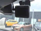 万が一の瞬間も、ドラレコがあれば安心。事故やトラブル、あおり運転の記録をしっかり残してくれるから、後の手続きもスムーズに。映像で残せる安心はドライバーにとって何よりの心の支え。安全運転の新常識です。