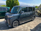 車両右側面からの写真になります。車をご覧になりたい時はお気軽に最寄りの店舗へご相談下さい。