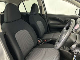 しっかりとしていて上質な座り心地のシートです。 座り心地も良くて長時間の運転も快適ですよ。 肌触りの良いシートが評判です。