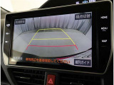 バックガイドモニターで、後方を確認しながら安心して駐車することができます。運転初心者も熟練者も必須の機能ですよ!