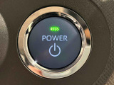 電子カードキーを携帯していれば、ボタンを押すだけでエンジンの始動がスマートに行えます