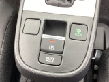 パーキングブレーキはスマートな電子制御式と合わせて渋滞時等にブレーキペダルから足を離しても停車状態を保持してくれるオートブレーキホールド機能で運転が楽になります。スタートはアクセルペダルを踏むだけ