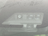 【トヨタセーフティセンス】走行中に前方の車両等を認識し、衝突しそうな時は警報とブレーキで衝突回避と被害軽減をアシスト。より安全にドライブをお楽しみいただけます。