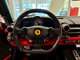 F1よりフィードバックされたテクノロジーです。LEDの点灯により、ご自身でシフトタイミングを計ることが可能です。サーキット走行時等に視線をそらさずに気軽にシフトチェンジを行えます。