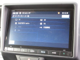 ナビゲーションは純正8インチコネクトナビ(VXM-245ZFEi)を装着しております。AM、FM、Bluetooth、フルセグTVがご使用いただけます。初めて訪れた場所でも安心ですね!
