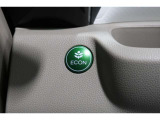 ECONボタンで低燃費モードに☆☆☆ECONスイッチを上手に使ってエコドライブ♪♪環境にもお財布にも優しい装備です☆☆☆