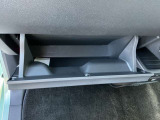 グローブボックスも収納しやすさ◎