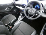 【運転席まわり】・・・ハンドルやシートなども隅々までクリーニング済み。キレイな車内でドライブがより一層快適にお楽しみいただけると思います。
