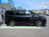 トヨタの中古車には全国5,000ヶ所のネットワークで修理保証が受けられる手厚い保証が1年間ついてくるため、安心で快適なカーライフをお約束します。メーカー・年式は問いません!一部対象外車両もあります