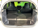 普段のお買い物や通勤、送迎等に十分な荷室スペースを確保しております。セカンドシートを倒すと、大きな荷物の積載も可能です♪