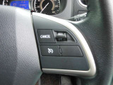 ハンドル右側にクルーズコントロールスイッチがあり、高速道路走行もラクラク!!