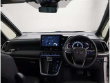 オシャレなインテリアで運転する気分も盛り上がりますよね^^