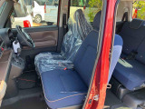 フロントシートです。ゆったり運転ができます。長距離ドライブもラクラク♪♪