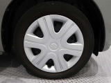 タイヤサイズは155/65R14です。
