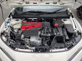 エンジンルームの画像です。店舗にて現車の確認もいただけますので、お電話で在庫のご確認の上是非ご来店くださいませ!!!ワクワクするクルマ選びをご提案します!
