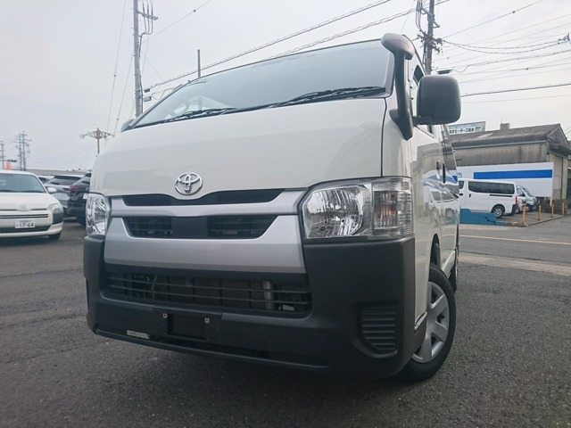 トヨタ ハイエースバン 