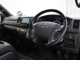 運転席廻りです。