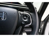 Hondaセンシングの機能のひとつ、アダプティブクルーズコントロール付!アクセルから足を離しても設定したスピードと前車との車間を保ち走行してくれます!車線維持もアシスト☆高速道路で疲労軽減ですね☆