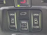 【両側パワースライドドア】スマートキーや運転席のスイッチで後席両側スライドドアの開閉が可能♪電動だから力を入れてドアを開ける必要が無く、小さなお子様でも簡単に開け閉めでき快適です♪