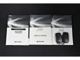 キーを取り出さずにドアを施錠&解錠。クルマの始動も可能です。