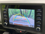【バックカメラ】駐車時に後方がリアルタイム映像で確認できます。大型商業施設や立体駐車場での駐車時や、夜間のバック時に大活躍!運転スキルに関わらず、今や必須となった装備のひとつです!