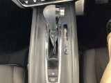 発進時から滑らかに加速する無段階変速のCVTはストップ&ゴーの多い街の中も快適です