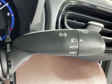 【オートライト(AUTO)】外の明るさをシステムが感知して、自動でヘッドライトが点灯します!ヘッドライトをつけ忘れを防ぐ便利機能です。