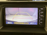【バックカメラ】あると便利なバックカメラ装備!駐車時に後方がリアルタイム映像で確認できます。立体駐車場や夜間の車庫入れ時に大活躍!運転スキルに関わらず、今や必須となった装備ですね♪