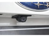 リヤカメラ付きなので、シフトレバーをリバースにすると連動してカメラ映像に切り替わります。