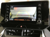 後方の見にくい視界もバックモニターで確認サポートして駐車時も安心☆