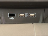 USB充電口を搭載しています!携帯電話の充電などに便利です!