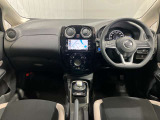 運転席からの視界が左右に広く隅々まではっきりと見渡せます。車の前端も把握しやすく安心して運転できます!