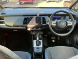 インパネ全体は写真の通りです!広々の運転席!運転席周りのボタンも操作しやすいです!写真で見切れている部分で見たい箇所があればお気軽にお問い合わせください!!