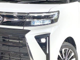 【LEDヘッドライト】悪天候や夜間走行時も良好な視界を確保し安心して運転できる高輝度LEDヘッドライトを装備!点灯速度が早く、消費電力も抑えられています。