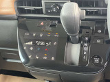 【オートエアコン】 設定温度は一定のまま、1年中、車内は快適空間♪快適温度♪