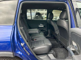 メルセデス・ベンツの定める厳しい基準をクリアしたお車のみをご案内させて頂きます。納車前整備はメーカー規定に基づき当店3Fの指定工場で入念に行なわれます。熟練のメカニックがお客様のお車を整備致します。
