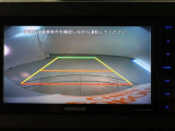 バックガイドモニターで、後方を確認しながら安心して駐車することができます。運転初心者も熟練者も必須の機能ですよ!