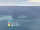 【プリクラッシュセーフティ】前方の車両等を検知し、衝突しそうな時は警報で注意を促し、ブレーキを踏む力をサポート。ブレーキを踏めなかった場合は衝突被害軽減ブレーキが作動、衝突回避をサポートします。