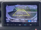 バックモニター付きで、車庫入れやバック時の後方確認をしっかりサポート。モニターに映し出される映像で死角も確認しやすく、狭い場所での駐車や後退時の操作をより安心して行えます。