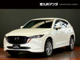 中古車専門再生工場にて熟練専任スタッフが丁寧に清掃、仕上げを実施しております。また、お客様に安心してご検討いただける様、公取協が定める基準に基づき車両検査を実施し、車両状態評価証を発行しております。