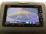 バックモニター付きで、車庫入れやバック時の後方確認をサポート。