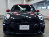 全てのMINIに全国のMINI正規ディーラーでご利用いただける保証をお付けしてご納車させていただいております(一部特殊車両を除く)。